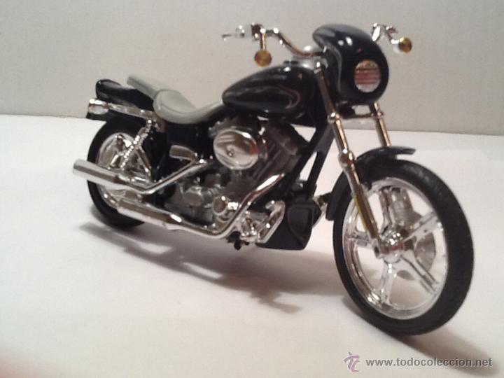 Motos a escala: Maisto Harley Davidson 2002 - Foto 18