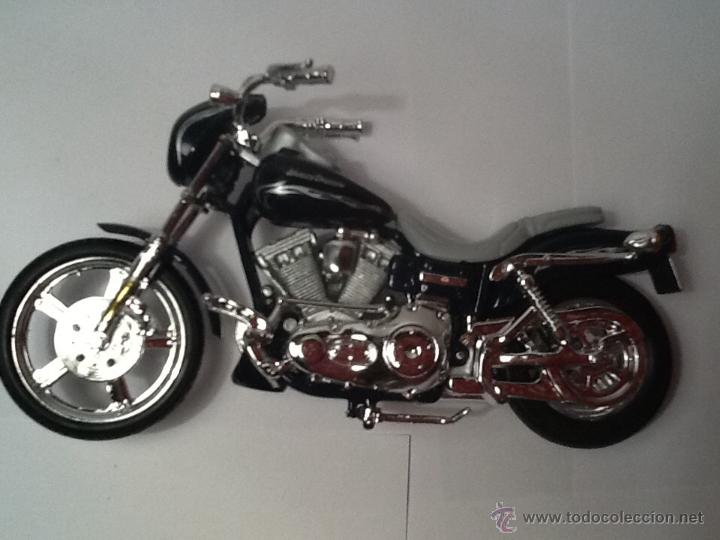 Motos a escala: Maisto Harley Davidson 2002 - Foto 20