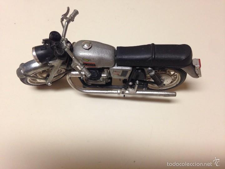 Motos a escala: Moto Guzzi v7 Special - Foto 1