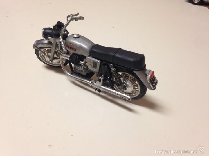 Motos a escala: Moto Guzzi v7 Special - Foto 2