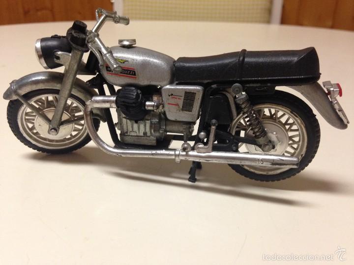Motos a escala: Moto Guzzi v7 Special - Foto 3