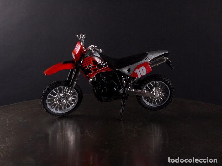 Motos a escala: MOTO DE CROSS KTM - Foto 1