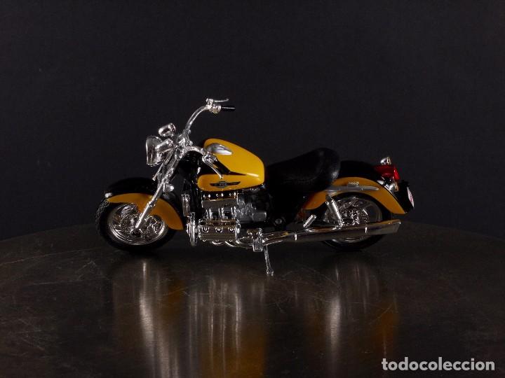 Motos a escala: MOTO HONDA F6C CUSTOM - Foto 2