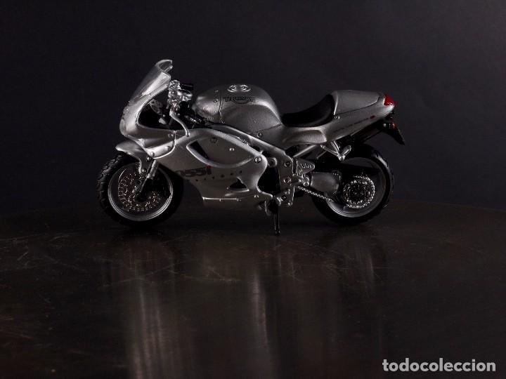 Motos a escala: MOTO TRIUMPH 955 I DAYTONA - Foto 1