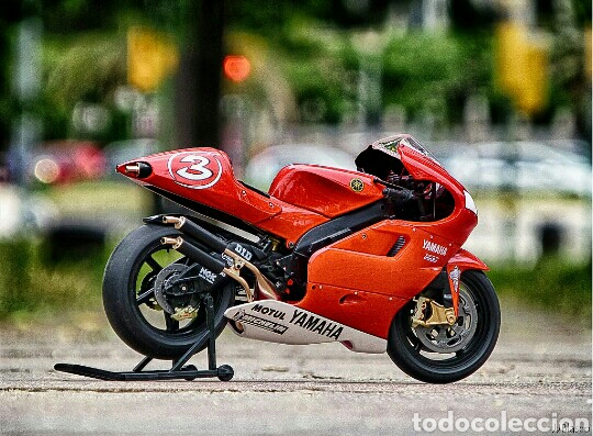 Motos a escala: MAX BIAGGI 1/12 2001 - Foto 1