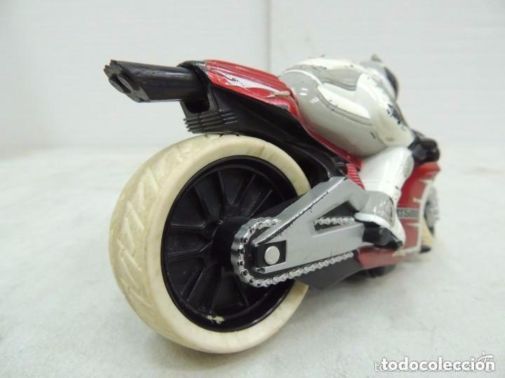Motos a escala: moto de inercia marca k5500 - Foto 10