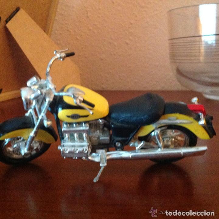 Motos a escala: Honda Valkyria F6C - Foto 1