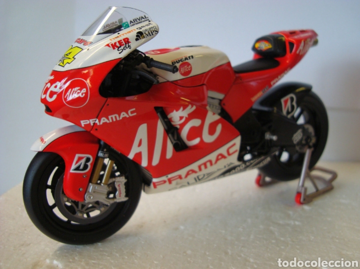 Motos a escala: Ducati Toni El&iacute;as 2008 1/12 - Foto 1