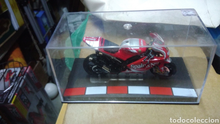 Motos a escala: Moto yamaha 2005 a estrenar. - Foto 2