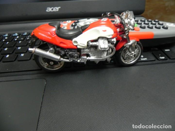 Motos a escala: MOTO V10 CENTALIRO - Foto 3