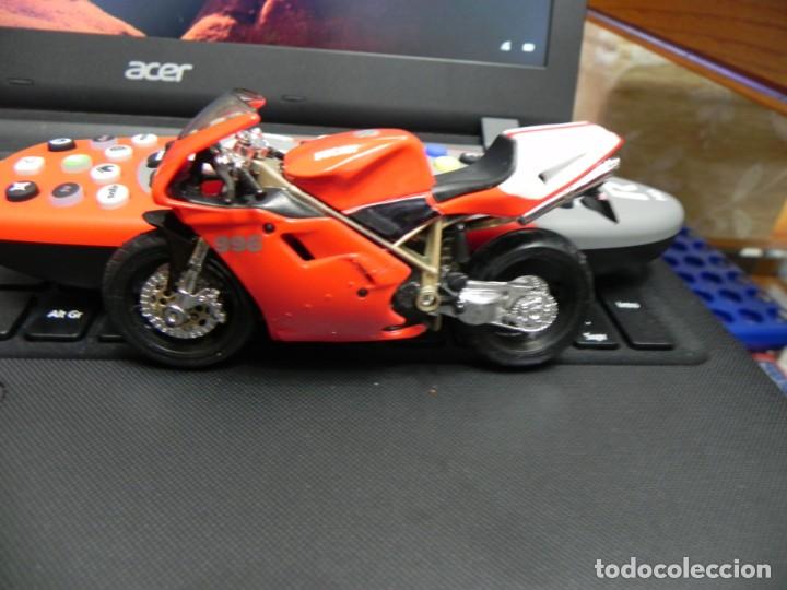 Motos a escala: MOTO DUCATI 996 - Foto 1