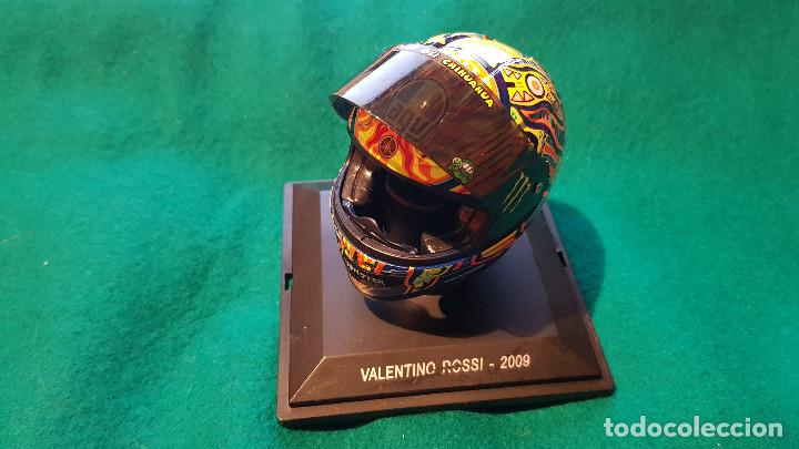 Motos a escala: CASCO VALENTINO ROSSI (2009) - 1/5 - Foto 2
