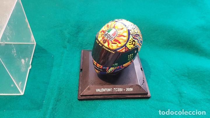Motos a escala: CASCO VALENTINO ROSSI (2009) - 1/5 - Foto 3