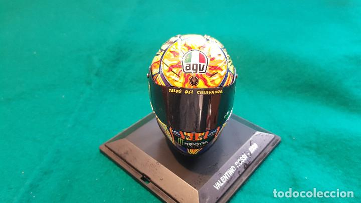 Motos a escala: CASCO VALENTINO ROSSI (2009) - 1/5 - Foto 6