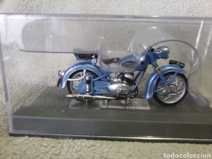 Die cast 1/24 Model Motorcycle Adler mb200 1952