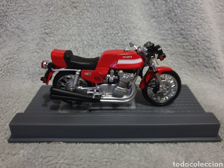 Motos a escala: Moto MV Augusta 750S 1973 - Foto 2 - 189760511