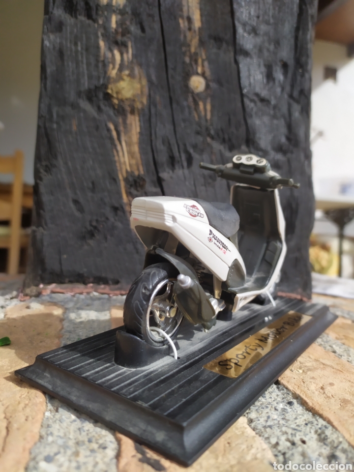 Motos a escala: MALAGUTI PHANTOM - Foto 4