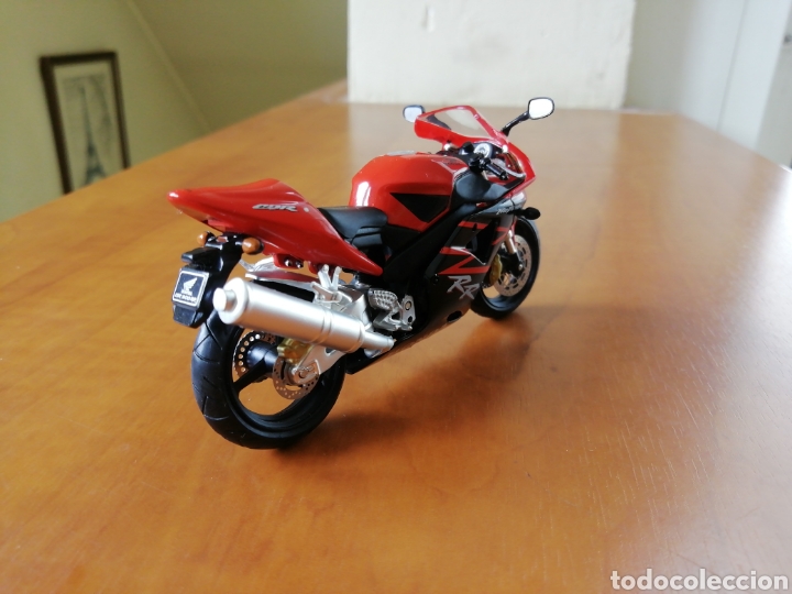 Motos a escala: Honda CBR 900 RR - Foto 2