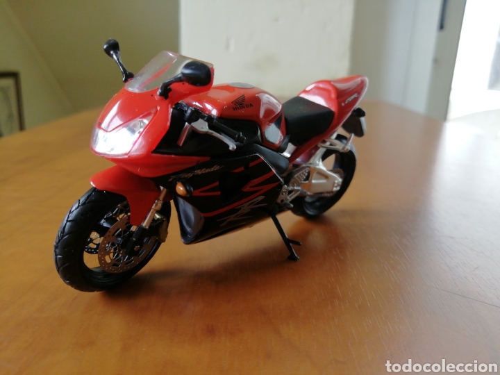 Motos a escala: Honda CBR 900 RR - Foto 1