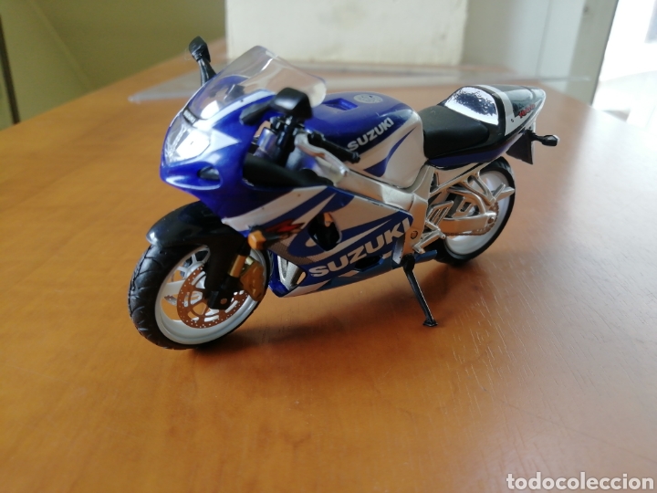 Motos a escala: Suzuki GSXR 1000 - Foto 1