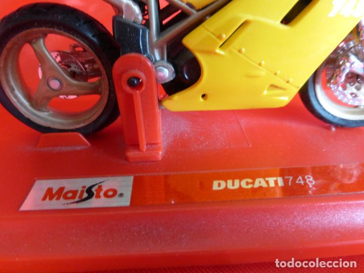 Motos a escala: DUCATI 748. maisto con peana . - Foto 4