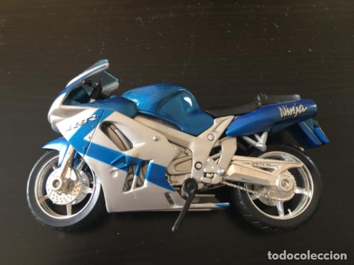 Motos a escala: Kawasaki Ninja ZX9 - Foto 1