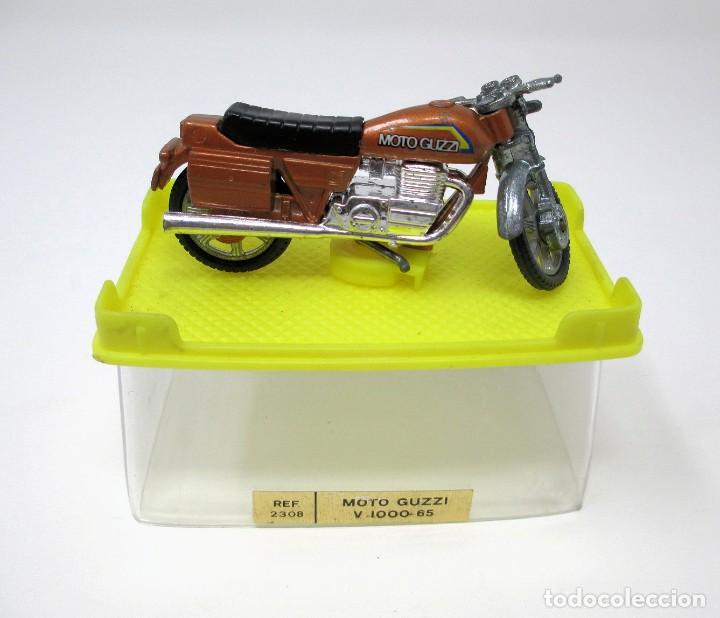 Motorcycle Models: Moto Guzzi V 1000-65 de la Casa Mira - Ref. 2308. Original de los a&ntilde;os 70.