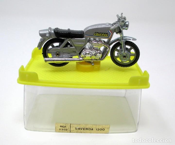 Motorcycle Models: Moto Laverda 1200 de la Casa Mira - Ref. 2302. Original de los a&ntilde;os 70.