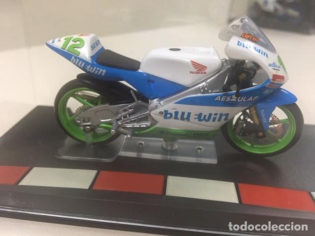 Motos a escala: HONDA RS125 THOMAS LUTHI 2005 - Foto 2