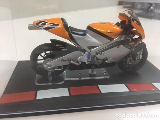 Motos a escala: PROTON KR SHANE BYRNE 2005 - Foto 2