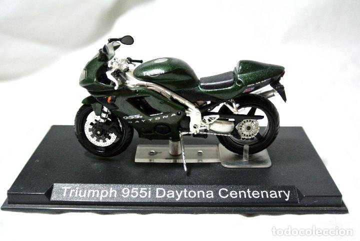 Atlas Moto Triumph 955i Daytona centenery escala 1-24 nuevo en caso 