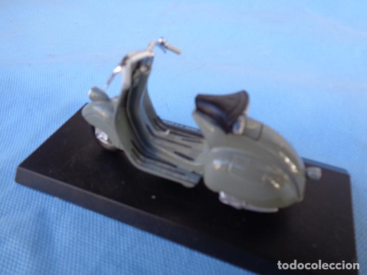 Motos a escala: MOTO VESPA 1946 - Foto 5