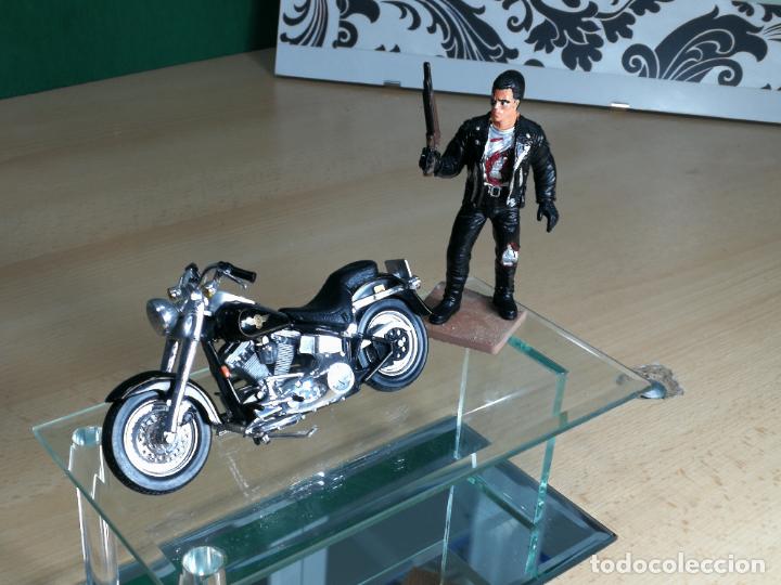 Motos a escala: TERMINATOR CON SU MOTOCICLETA HARLEY DAVIDSON FAT BOY - Foto 7