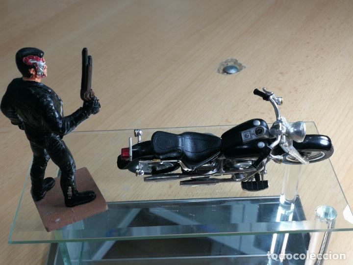 Motos a escala: TERMINATOR CON SU MOTOCICLETA HARLEY DAVIDSON FAT BOY - Foto 10