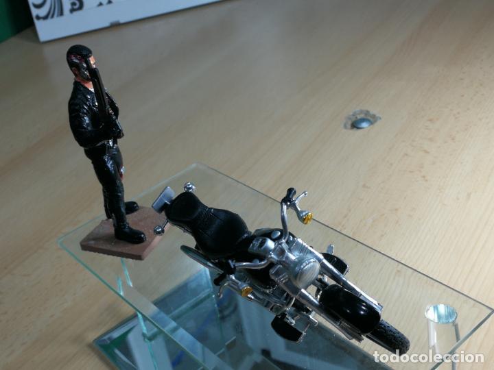 Motos a escala: TERMINATOR CON SU MOTOCICLETA HARLEY DAVIDSON FAT BOY - Foto 11