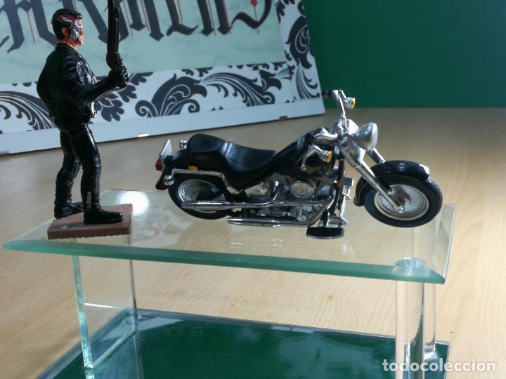 Motos a escala: TERMINATOR CON SU MOTOCICLETA HARLEY DAVIDSON FAT BOY - Foto 12