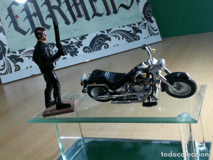 Motos a escala: TERMINATOR CON SU MOTOCICLETA HARLEY DAVIDSON FAT BOY - Foto 14