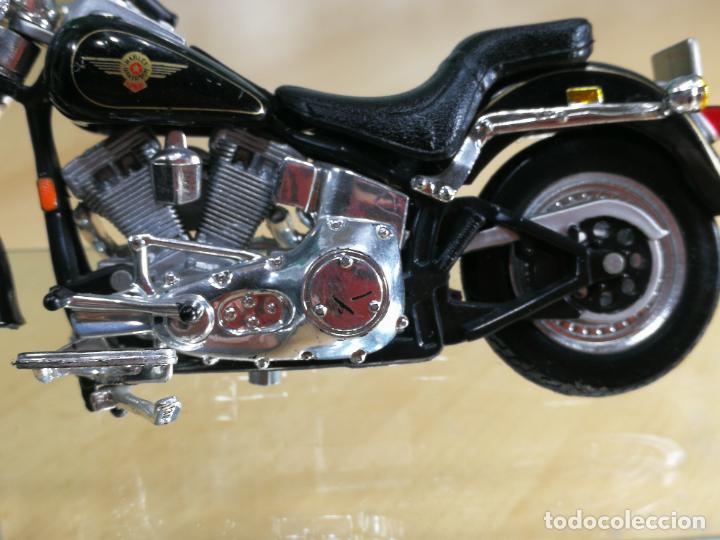 Motos a escala: TERMINATOR CON SU MOTOCICLETA HARLEY DAVIDSON FAT BOY - Foto 24