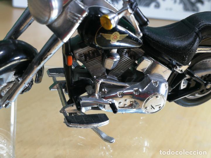 Motos a escala: TERMINATOR CON SU MOTOCICLETA HARLEY DAVIDSON FAT BOY - Foto 38