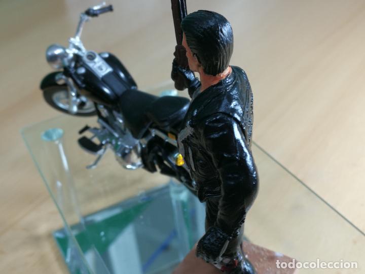 Motos a escala: TERMINATOR CON SU MOTOCICLETA HARLEY DAVIDSON FAT BOY - Foto 39