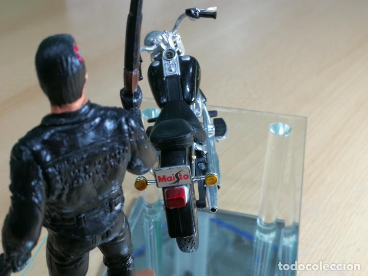 Motos a escala: TERMINATOR CON SU MOTOCICLETA HARLEY DAVIDSON FAT BOY - Foto 41