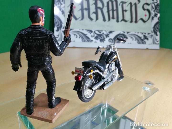 Motos a escala: TERMINATOR CON SU MOTOCICLETA HARLEY DAVIDSON FAT BOY - Foto 46