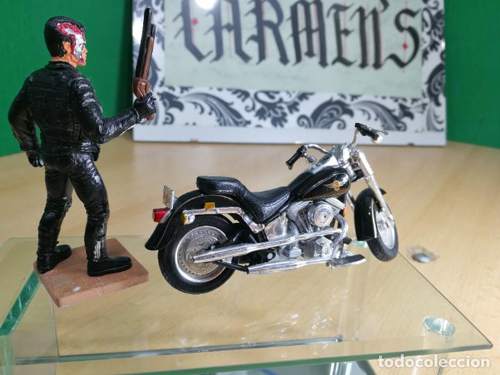 Motos a escala: TERMINATOR CON SU MOTOCICLETA HARLEY DAVIDSON FAT BOY - Foto 48