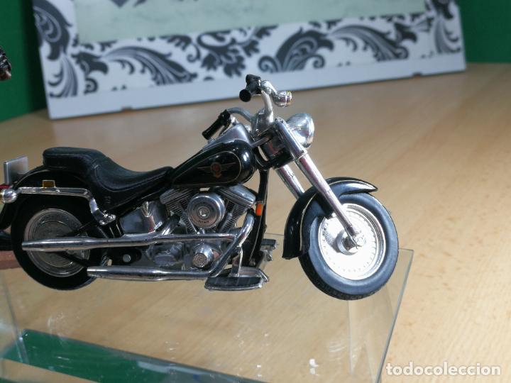 Motos a escala: TERMINATOR CON SU MOTOCICLETA HARLEY DAVIDSON FAT BOY - Foto 60