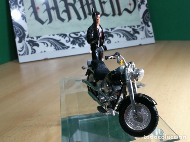 Motos a escala: TERMINATOR CON SU MOTOCICLETA HARLEY DAVIDSON FAT BOY - Foto 61