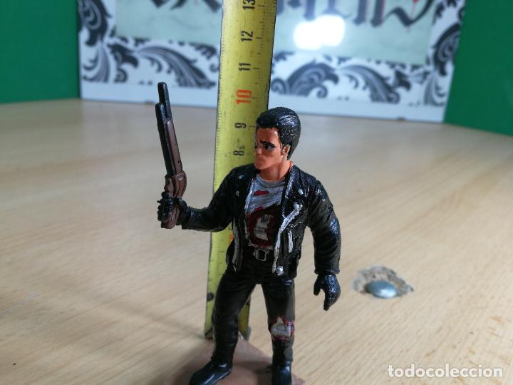 Motos a escala: TERMINATOR CON SU MOTOCICLETA HARLEY DAVIDSON FAT BOY - Foto 68