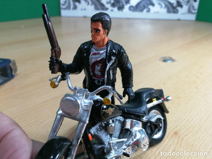 Motos a escala: TERMINATOR CON SU MOTOCICLETA HARLEY DAVIDSON FAT BOY - Foto 78