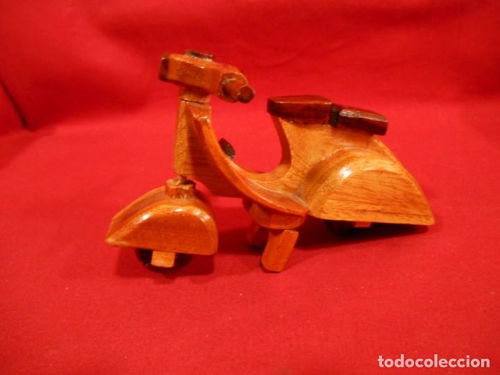 Motos a escala: MOTO VESPA DE MADERA - - Foto 1