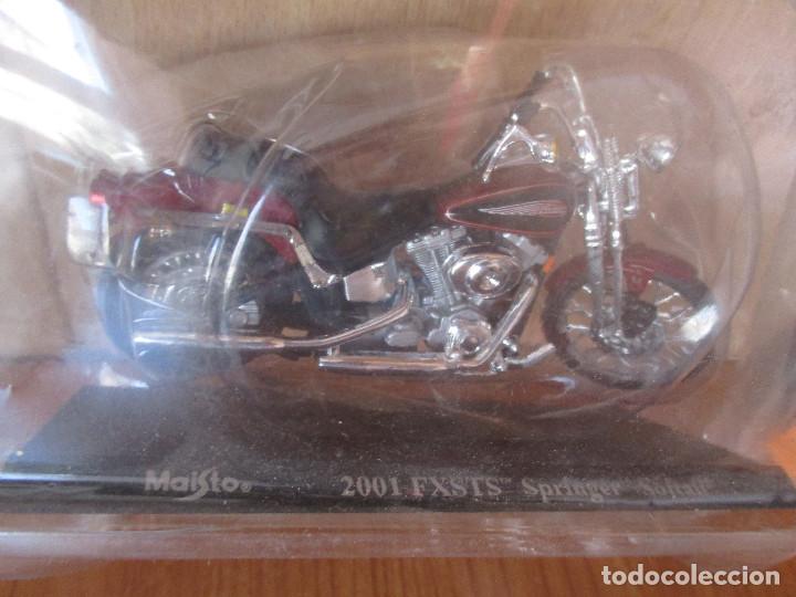 Motos a escala: MAISTO: MOTO HARLEY DAVIDSON FXSTD SOFTAIL DEUCE DE 2000 - Foto 2