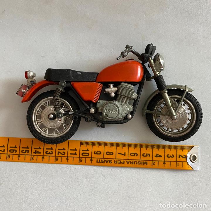 Motos a escala: moto Yamaha - Foto 2